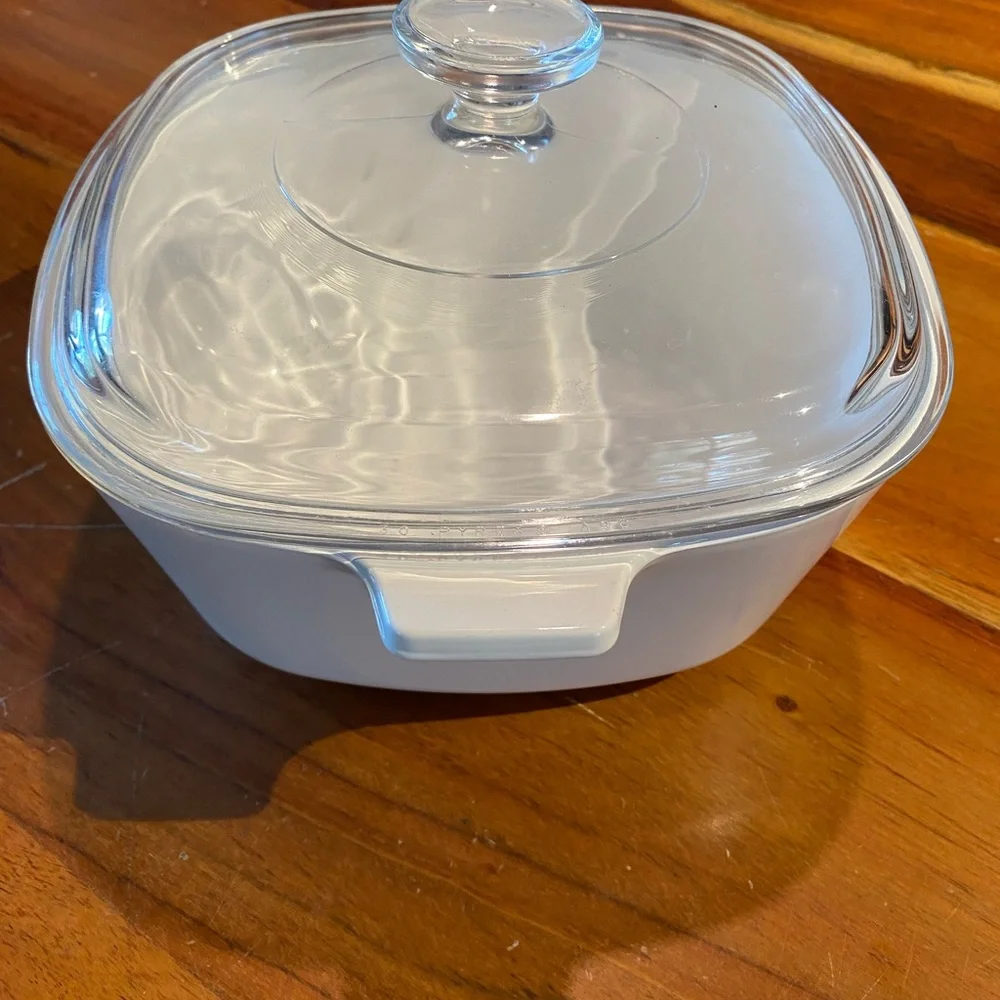 Vintage corning, ware,‎ blue corn, flour, 2 1/2 quart casserole dish with lid